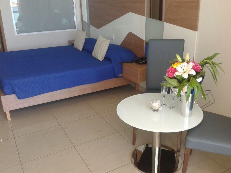 Water'S Edge Hotel Birżebbuġa Exterior foto